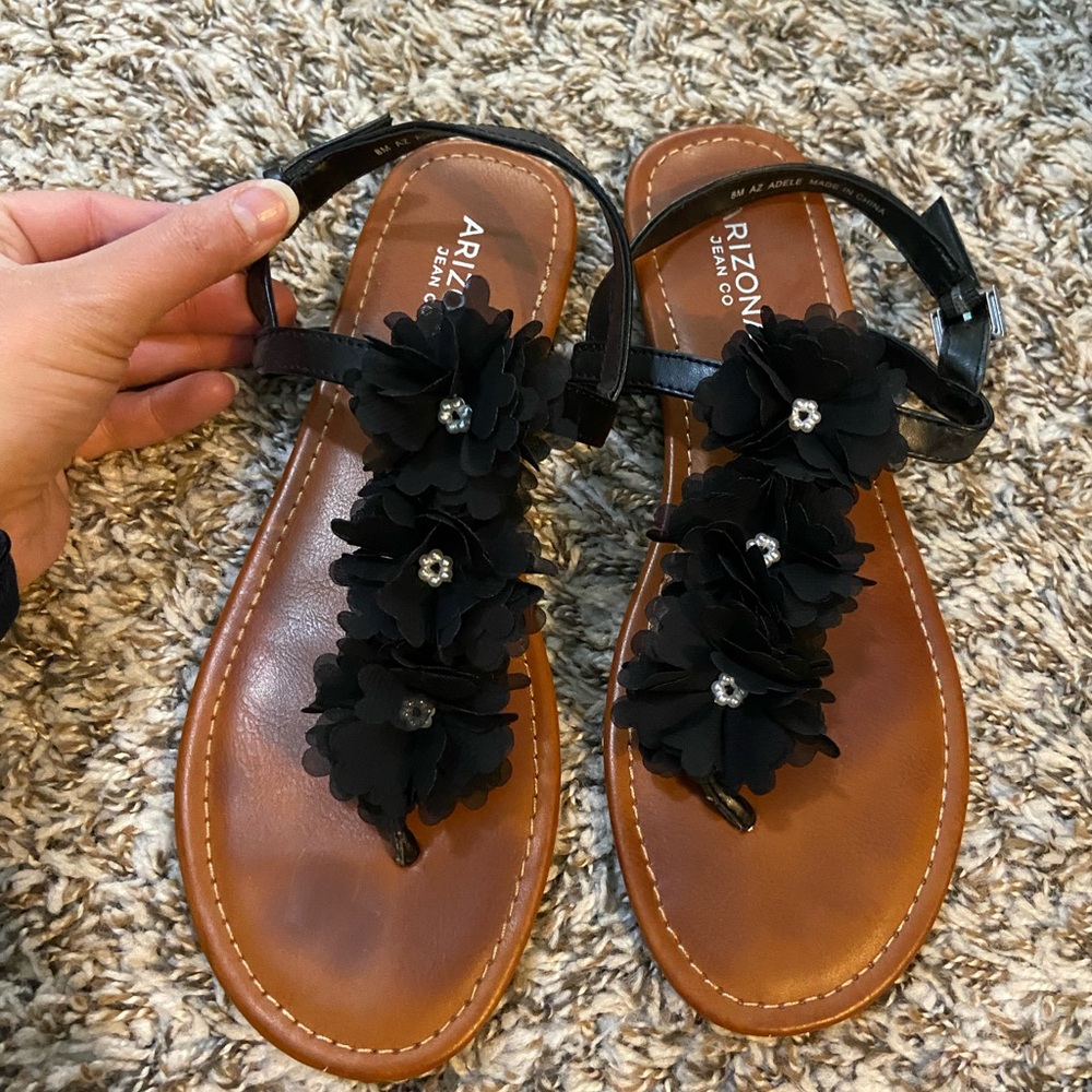 Arizona Jean Company Black Floral Sandals